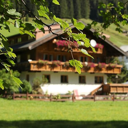 Haus Derra Bed and Breakfast Mittelberg Exterior foto