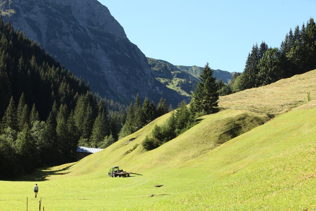 Haus Derra Bed and Breakfast Mittelberg Exterior foto