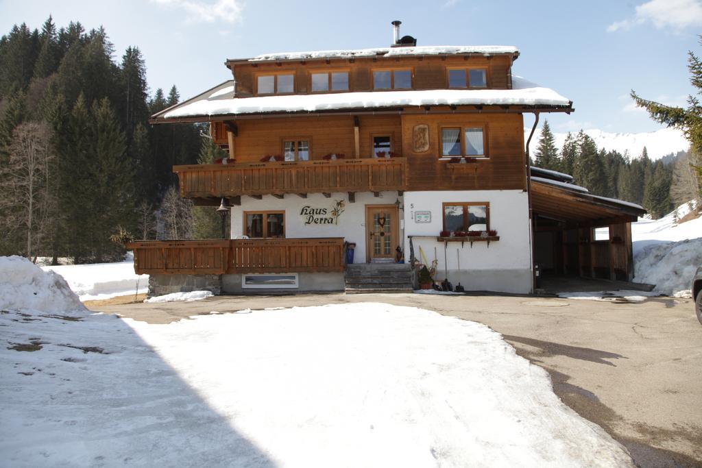 Haus Derra Bed and Breakfast Mittelberg Exterior foto