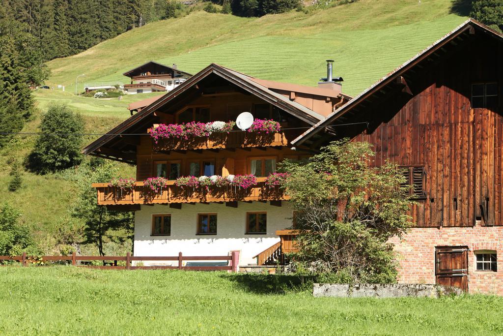 Haus Derra Bed and Breakfast Mittelberg Exterior foto